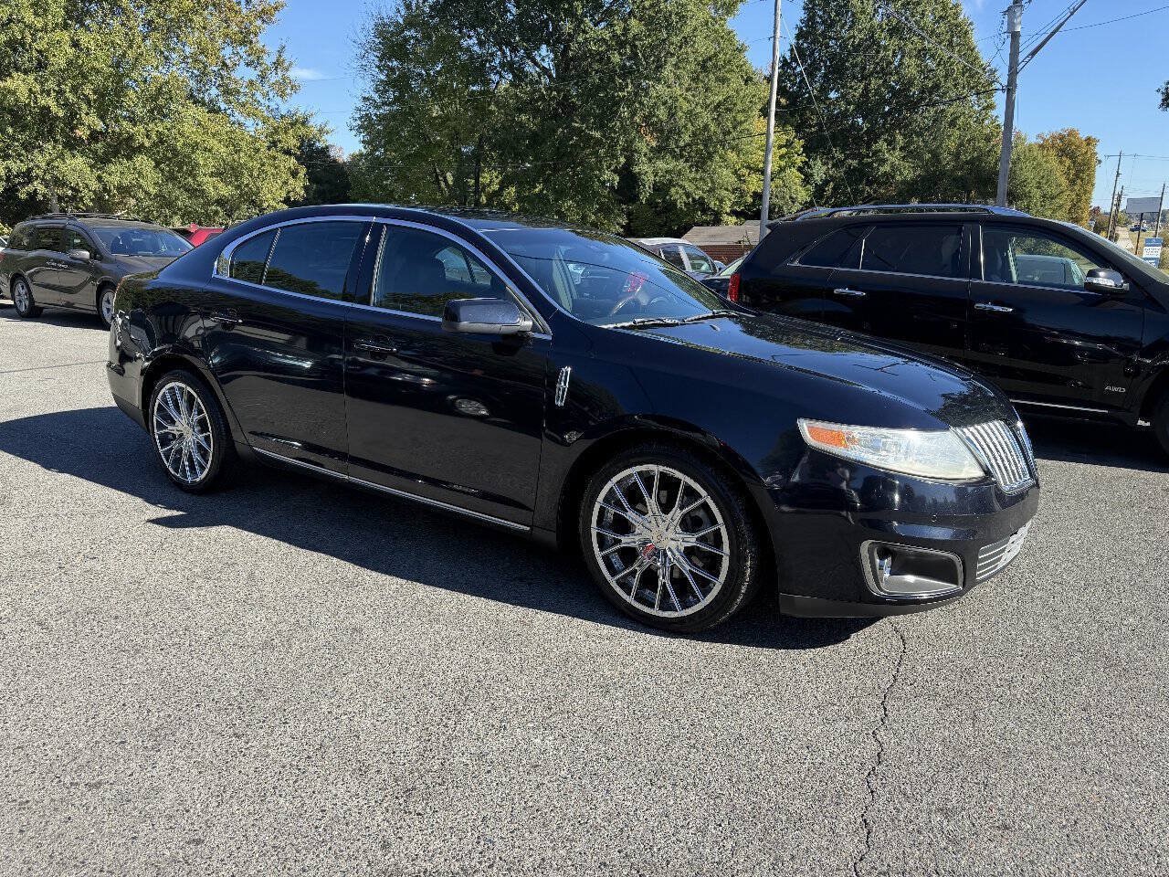Used 2009 Lincoln MKS AWD image 4