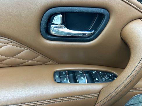 Used 2022 INFINITI QX80 Sensory w/ Cargo Package AWD/4WD image 11