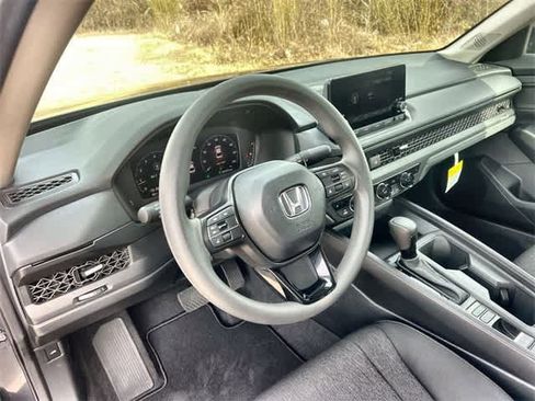 Certified 2025 Honda Accord SE image 15