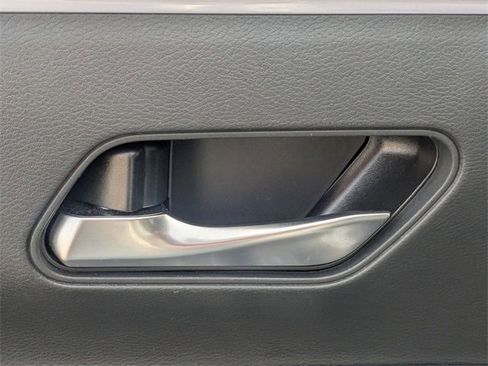 Used 2025 Nissan Kicks SR image 13