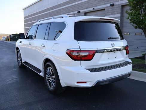 Used 2024 Nissan Armada SL w/ Captain's Chairs Package AWD/4WD image 6