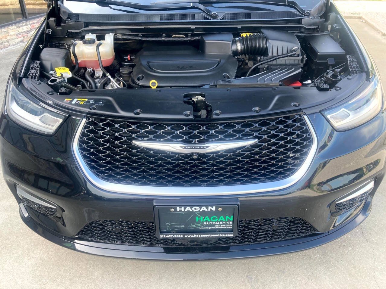 Used 2022 Chrysler Pacifica Pinnacle AWD/4WD image 21