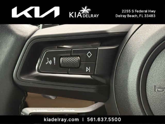 Used 2024 Porsche Cayenne AWD/4WD image 30