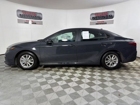 Used 2025 Toyota Camry LE image 6