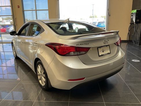 Used 2015 Hyundai Elantra SE w/ Option Group 02 image 5