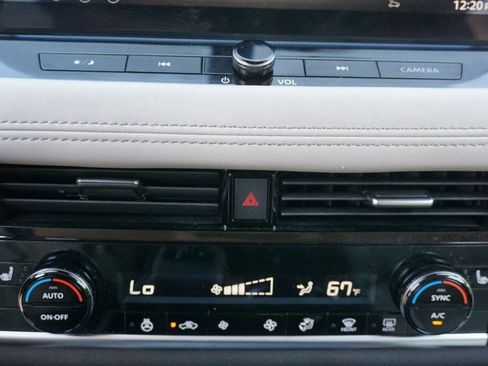 Certified 2024 Nissan Rogue SL image 19