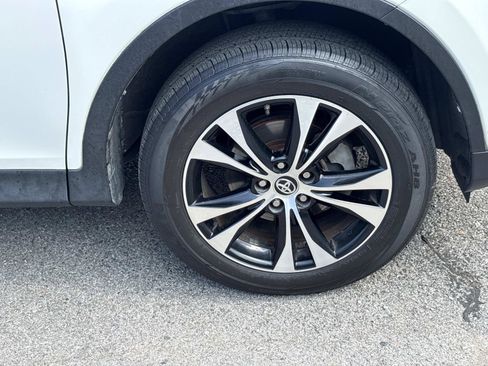 Used 2015 Toyota RAV4 Limited FWD image 10