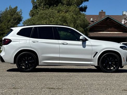 Used 2024 BMW X3 xDrive30i w/ Premium Package AWD/4WD image 3