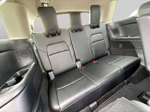 Used 2024 Nissan Pathfinder SL w/ SL Premium Package FWD image 28