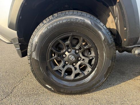 Used 2019 Toyota Tacoma SR w/ SX Package image 23