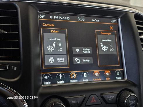 Used 2018 Jeep Grand Cherokee Altitude AWD/4WD image 24