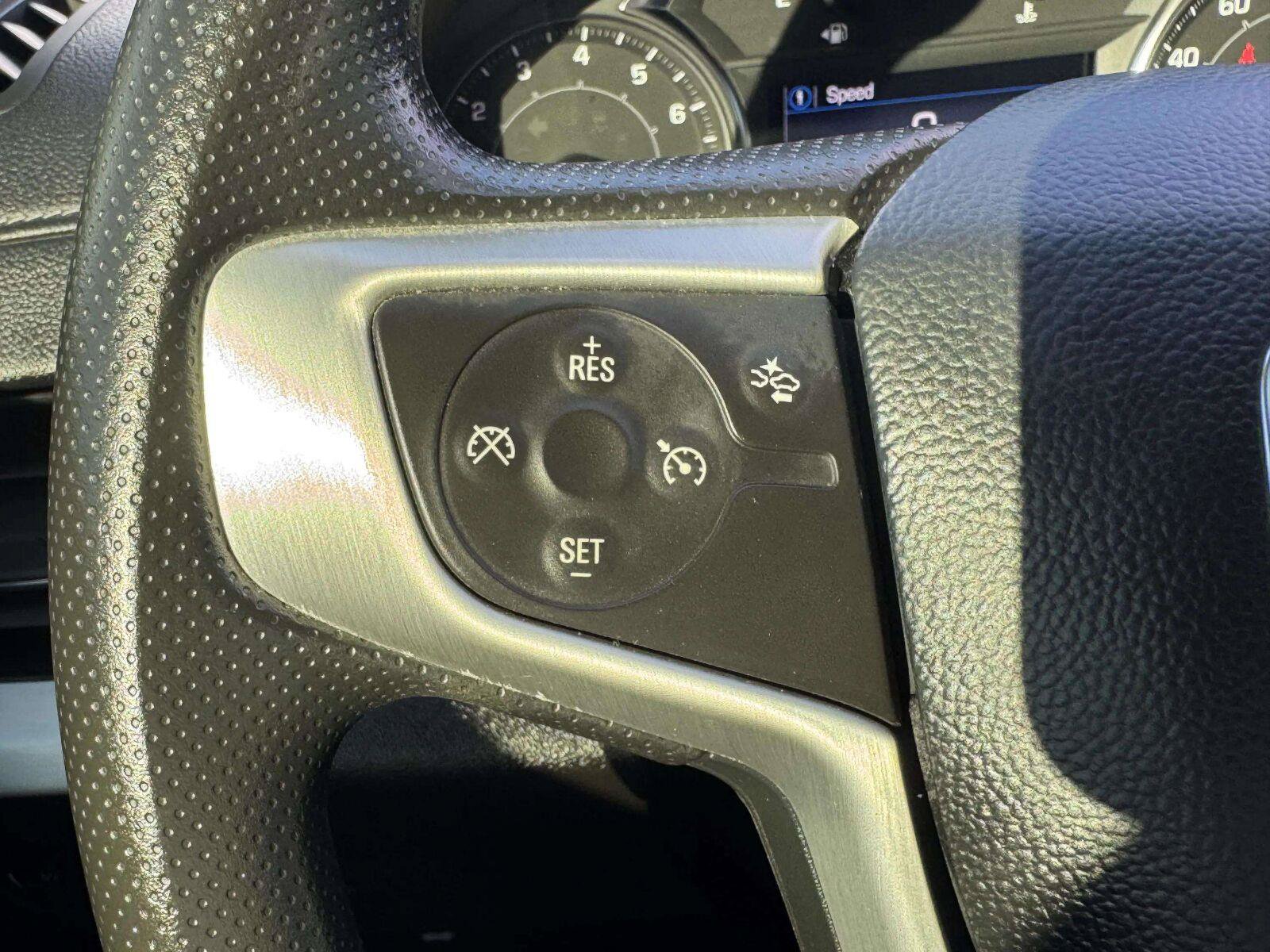 Used 2024 GMC Terrain SLE FWD image 21