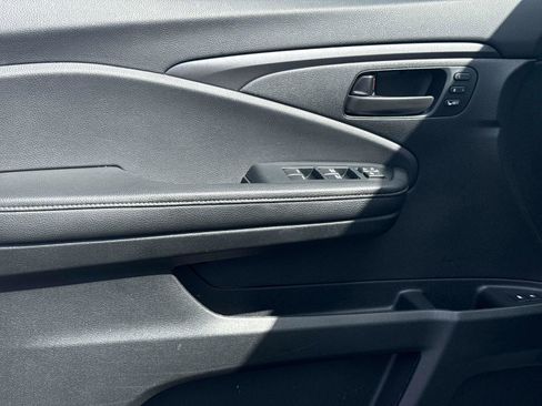 Used 2023 Honda Passport EX-L image 18