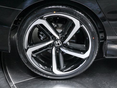 Used 2021 Honda Accord Sport image 8
