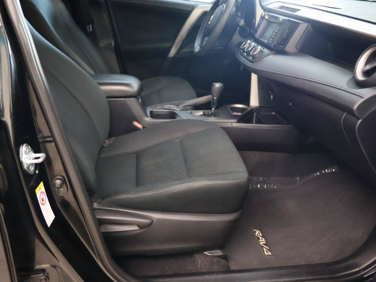 Used 2017 Toyota RAV4 LE FWD image 13