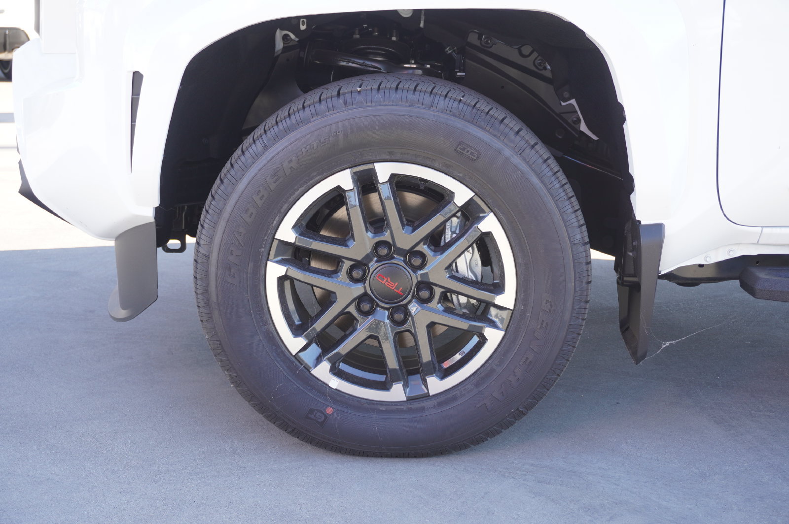 Certified 2026 Toyota Tacoma TRD Sport AWD/4WD image 19