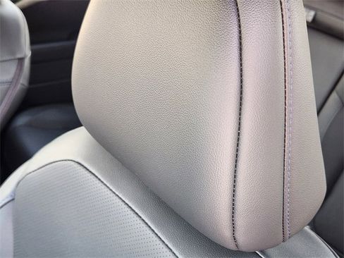 New 2025 Subaru Forester Limited w/ Popular Package image 11