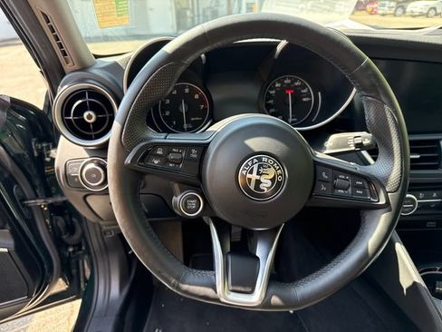 Used 2021 Alfa Romeo Giulia Ti w/ Active Assist 2 Package TI AWD/4WD image 17