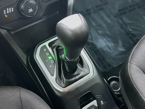 Used 2020 Jeep Renegade Sport AWD/4WD image 24