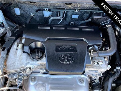 Used 2018 Toyota RAV4 LE AWD/4WD image 29
