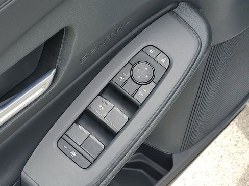 New 2026 Nissan Sentra SV FWD image 19