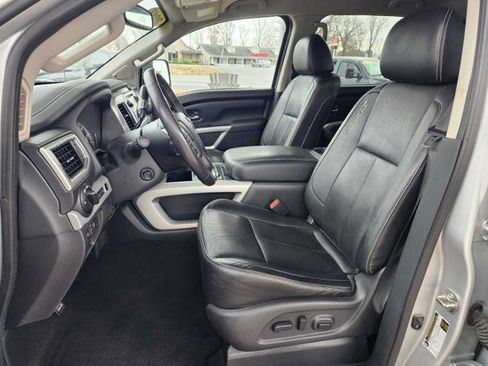 Used 2018 Nissan Titan PRO-4X w/ Pro-4x Convenience Package image 13