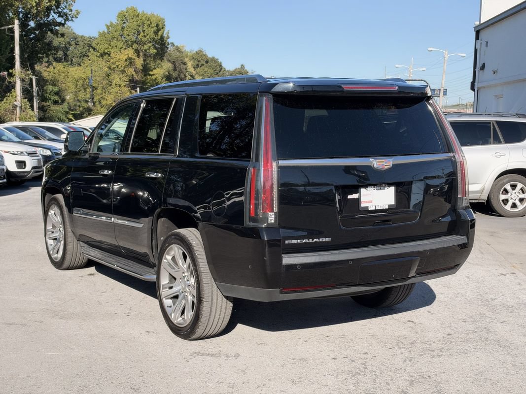 Used 2019 Cadillac Escalade Luxury AWD/4WD image 4