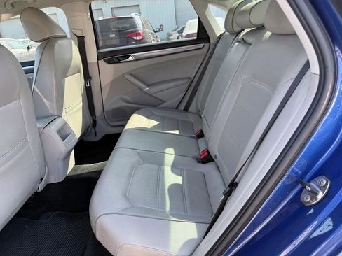 Used 2017 Volkswagen Passat 1.8T R-Line image 21