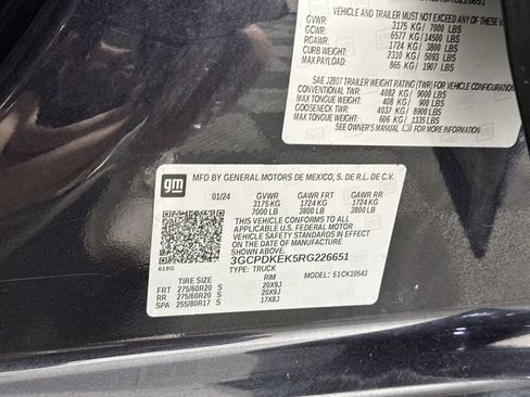 Certified 2024 Chevrolet Silverado 1500 LT AWD/4WD image 36