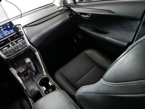 Used 2016 Lexus NX 300h AWD image 11