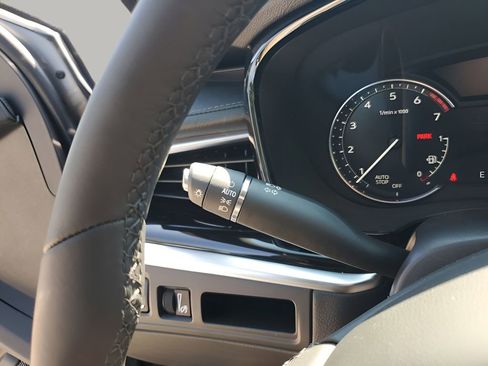 New 2025 Cadillac XT6 Luxury image 38