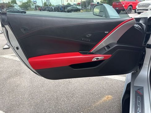 Used 2016 Chevrolet Corvette Z06 w/ 3LZ Preferred Equipment Group image 23