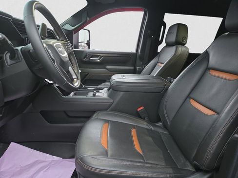 Used 2025 GMC Sierra 2500 AT4 w/ AT4 Premium Plus Package image 10
