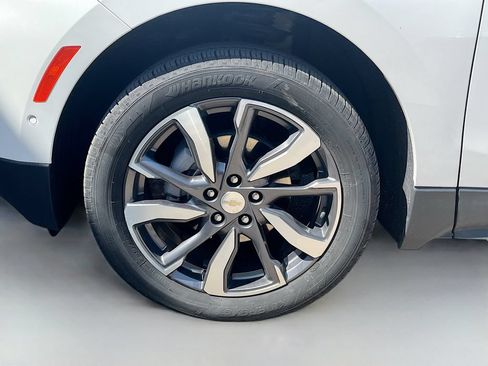 Used 2024 Chevrolet Equinox Premier AWD/4WD image 32