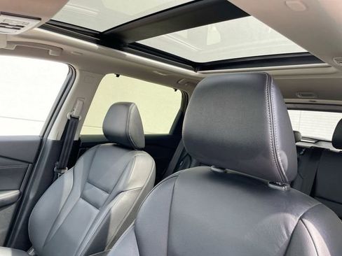 Used 2025 Nissan Rogue SL w/ Tech Package image 13