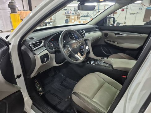 Used 2023 INFINITI QX50 Luxe FWD image 11