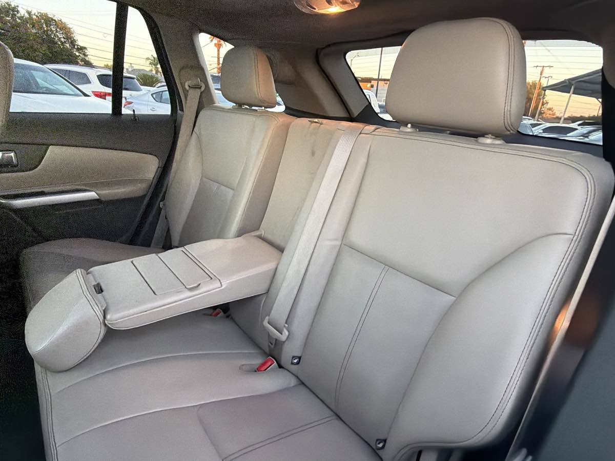 Used 2013 Ford Edge Limited FWD image 13