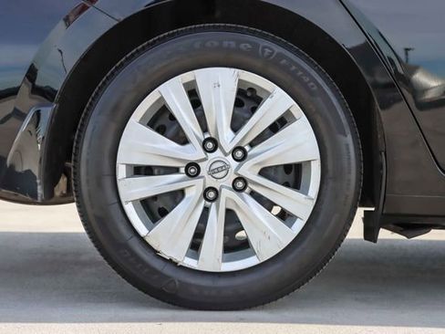 Used 2024 Nissan Sentra S image 10