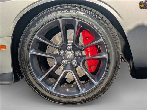 Used 2022 Dodge Challenger R/T Scat Pack w/ Shaker Package image 21