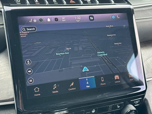 Used 2022 Jeep Grand Cherokee Limited image 40