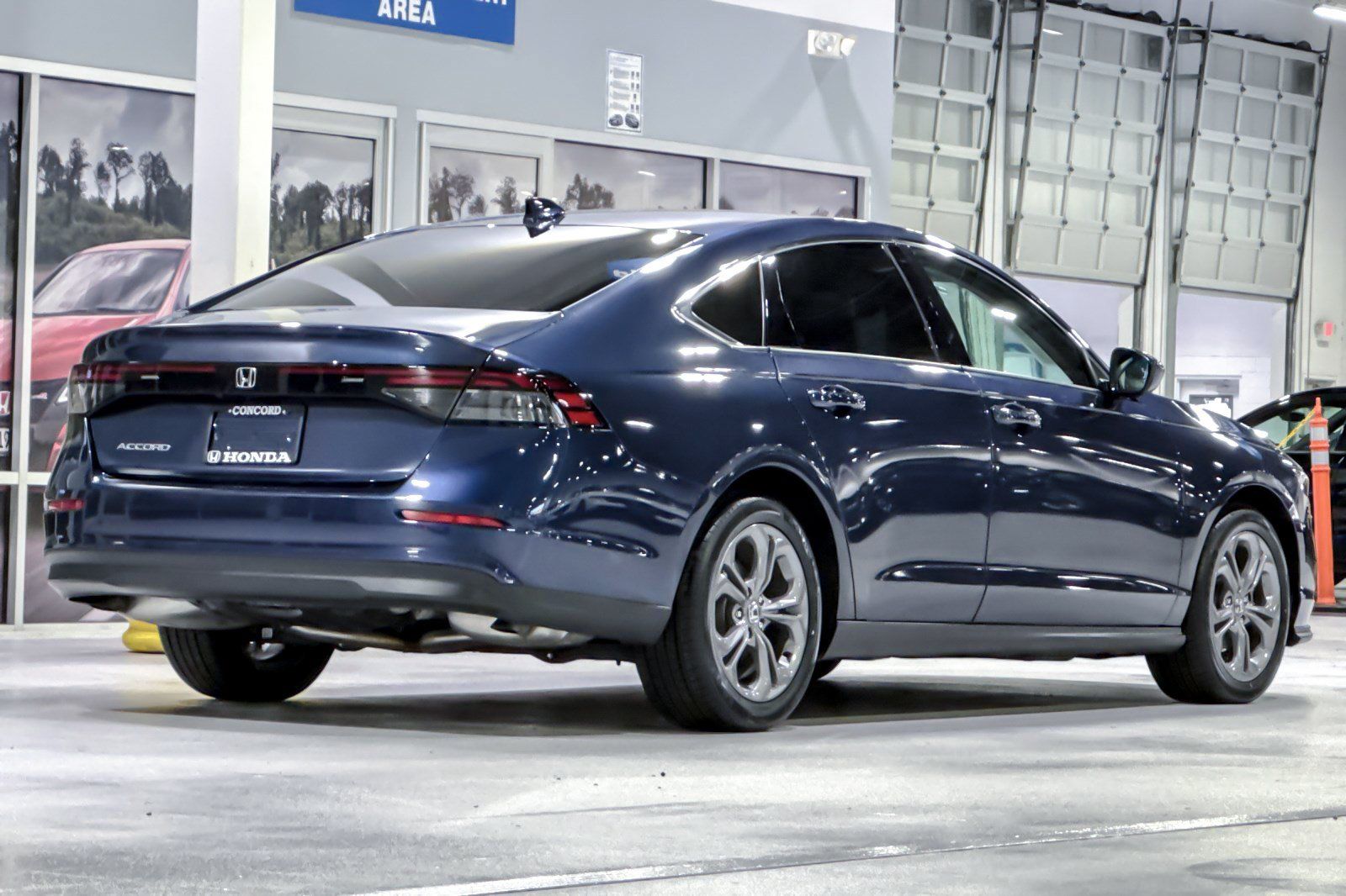 Used 2024 Honda Accord EX image 9