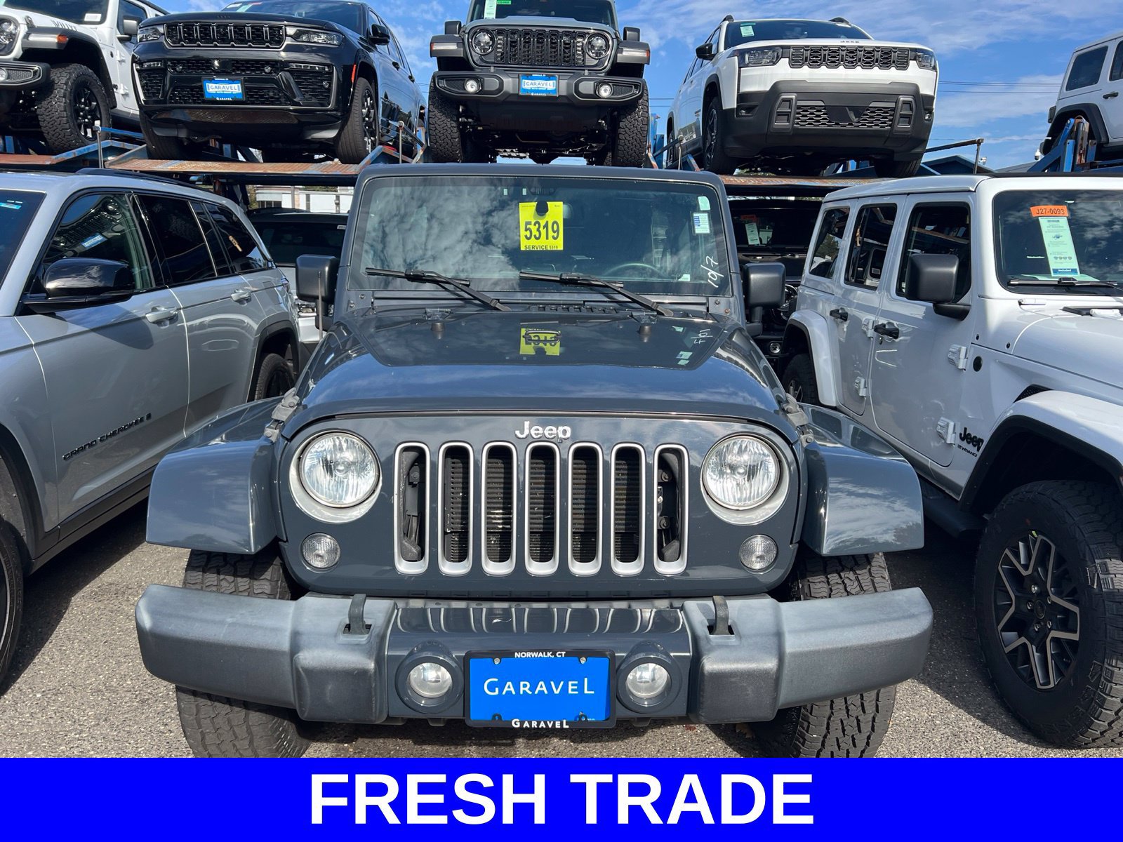 Used 2016 Jeep Wrangler Unlimited Sahara w/ Connectivity Group AWD/4WD image 2