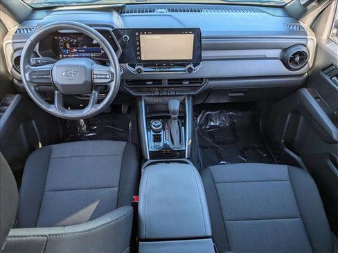 Used 2024 Chevrolet Colorado Trail Boss w/ Advanced Trailering Package image 17