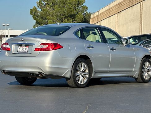 Used 2012 INFINITI M37 w/ Premium Pkg image 2
