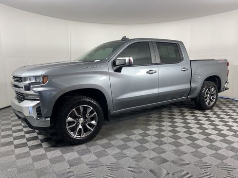 Used 2020 Chevrolet Silverado 1500 LT image 2