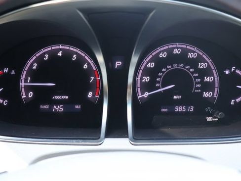 Used 2011 Toyota Avalon Limited FWD image 8