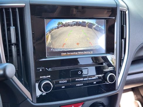 Used 2019 Subaru Crosstrek 2.0i Premium AWD/4WD image 9