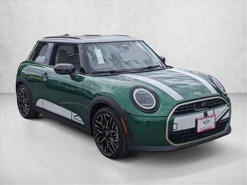 Used 2026 MINI Cooper 2-Door Hardtop FWD image 7