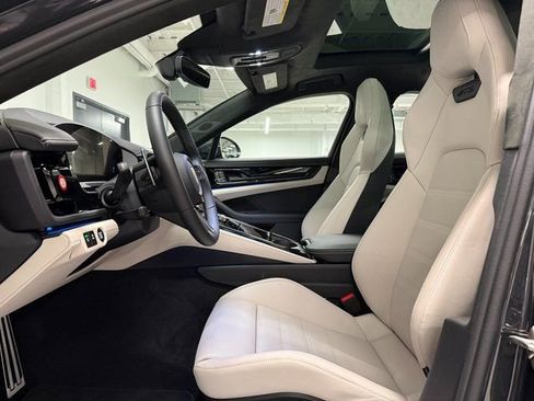 New 2026 Porsche Panamera GTS image 5