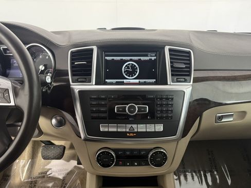 Used 2015 Mercedes-Benz GL 450 4MATIC image 20